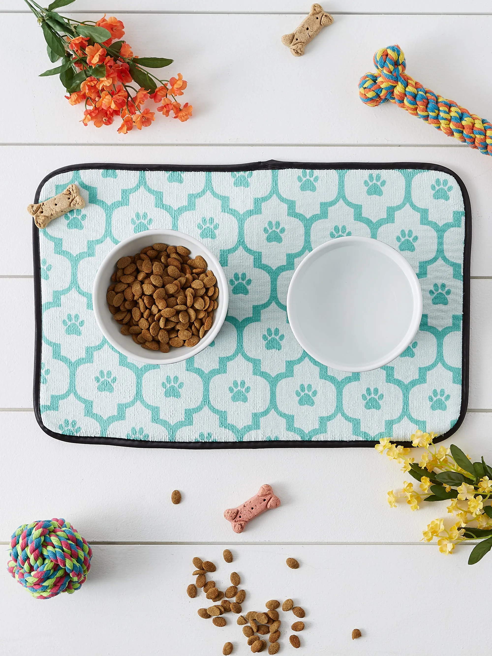 Aqua Lattice Paw Print Pet Mat