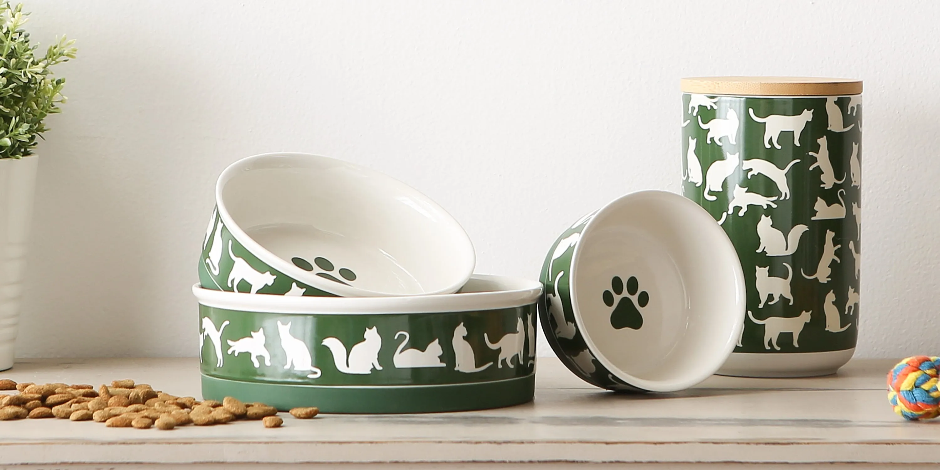 Hunter Green Cat's Meow Pet Bowl Set of 2, Medium - 1.5 C. Capacity